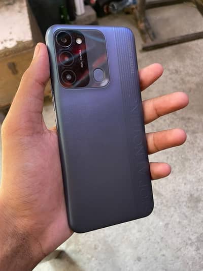 Tecno Spark 8C