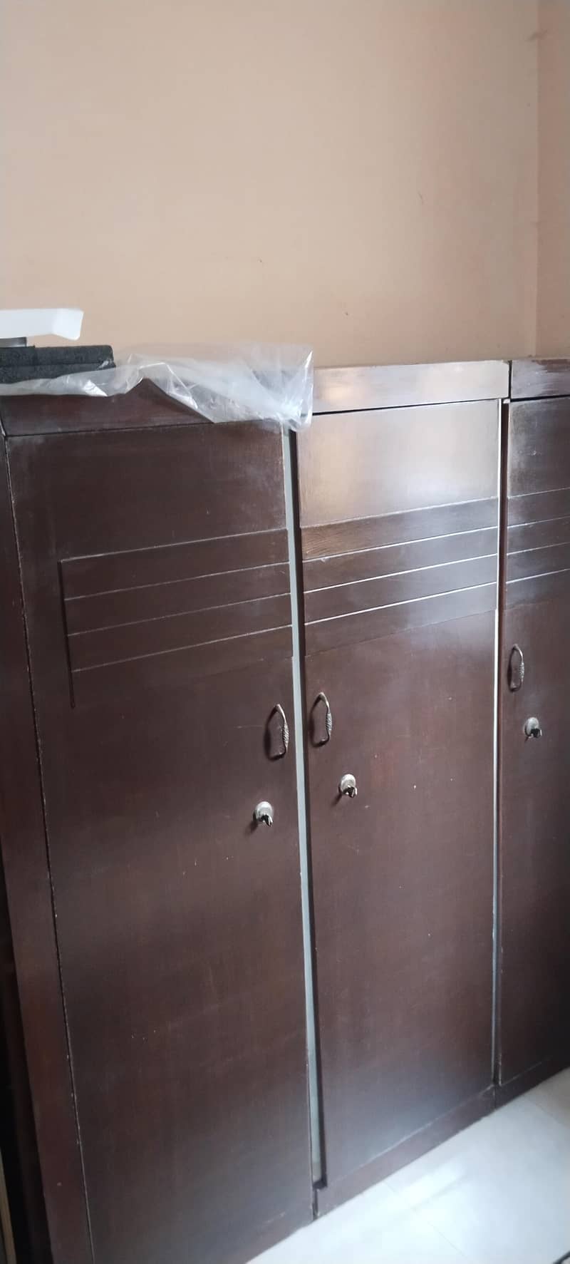 Bed(without Mattress), Almari, Dressing Table 2