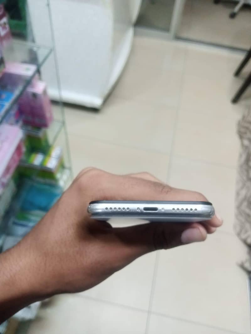 Apple iPhone X 2