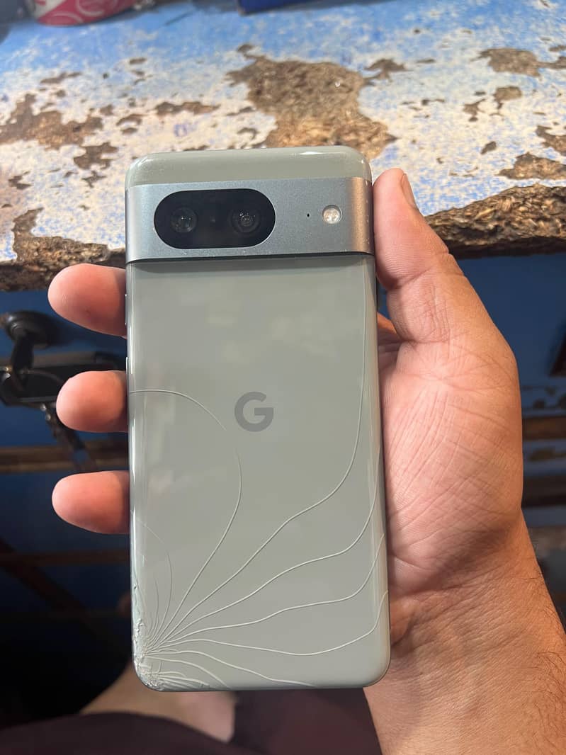 Google Pixel 8 5
