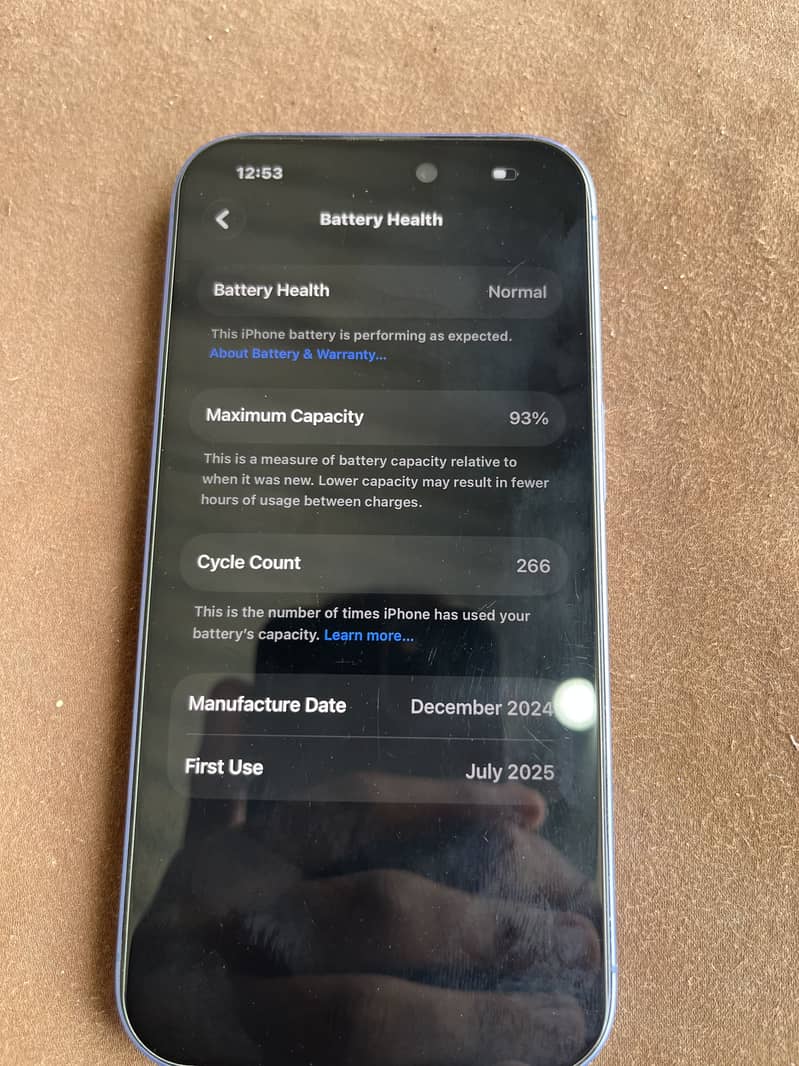 Apple iPhone 16 5