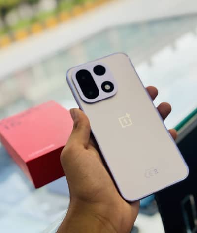 one plus 15 16/512 Non pta Global version 10/10 with box cable