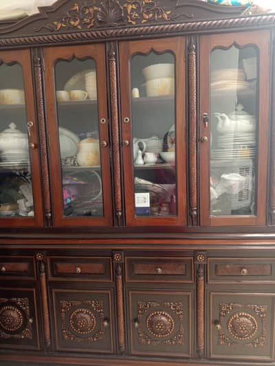solid wood Showcase for sale almost new