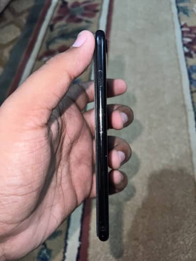 Apple iPhone 7
