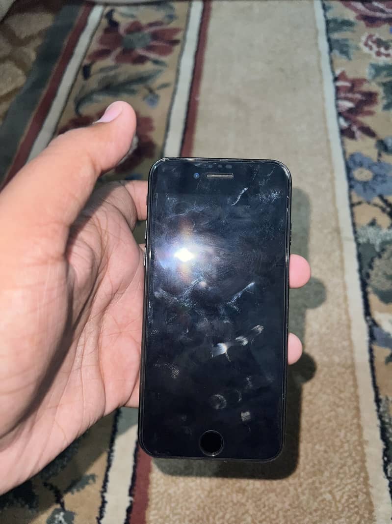 Apple iPhone 7 10