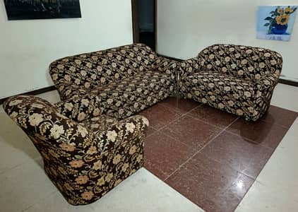 ORIGINAL good quality sofa set (3 piece)