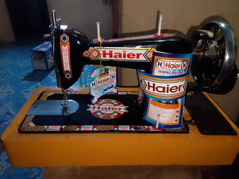 sewing machine SINGER 2