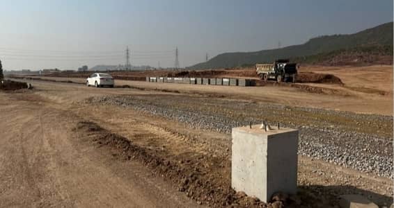 Margalla Enclave ME-1 5 Marla 3 Year Payment Plan Good Plot Available For Sale