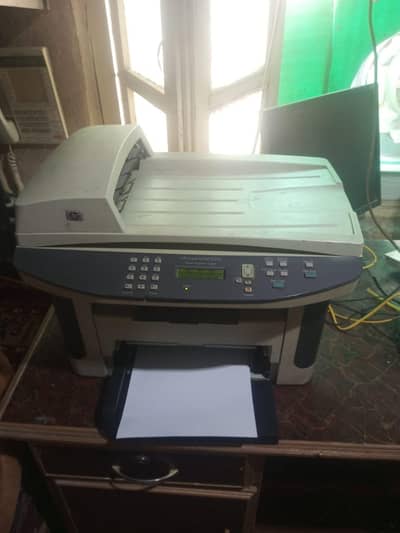 HP laserjet M1522n