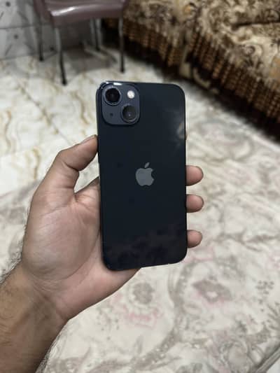 Apple iPhone 13