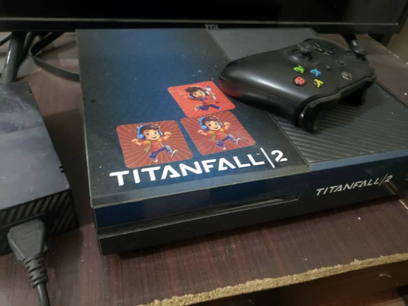 Xbox One 500GB Console (2) with Original Controller 3