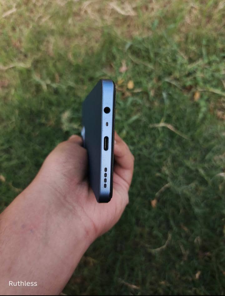 Realme C63 7