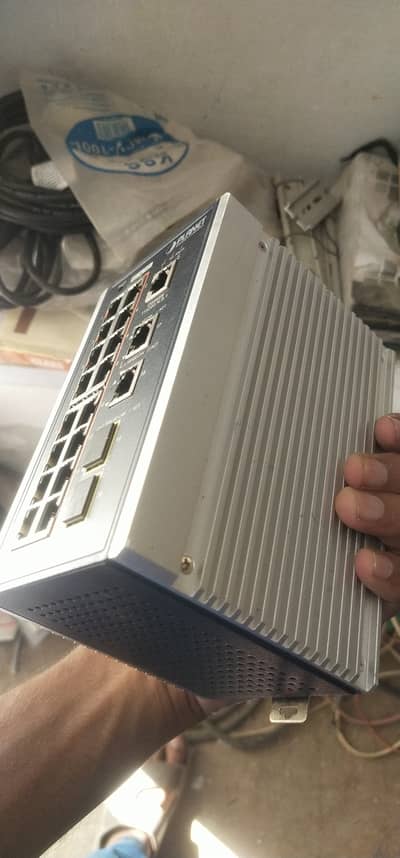 PLANET IGS-20160HPT Industrial Managed PoE+ Switch 16 Port