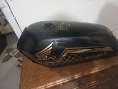 Honda 125 original Tanki tappy