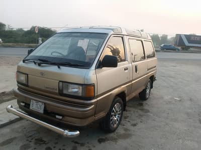 Toyota Town Ace 1986 nambar 03005177252
