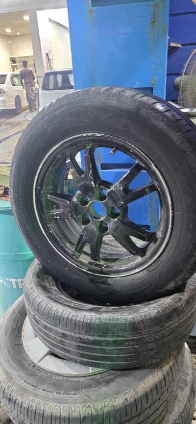Original prius rim with wheel cup n tyre 2023
