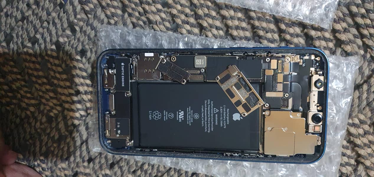 Apple iPhone 12 0