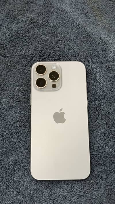 Apple iPhone 16 Pro Max