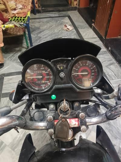 YBR125 black model 2015
