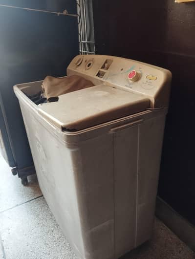 Used Washing Machine for Sale (4/10) Condition