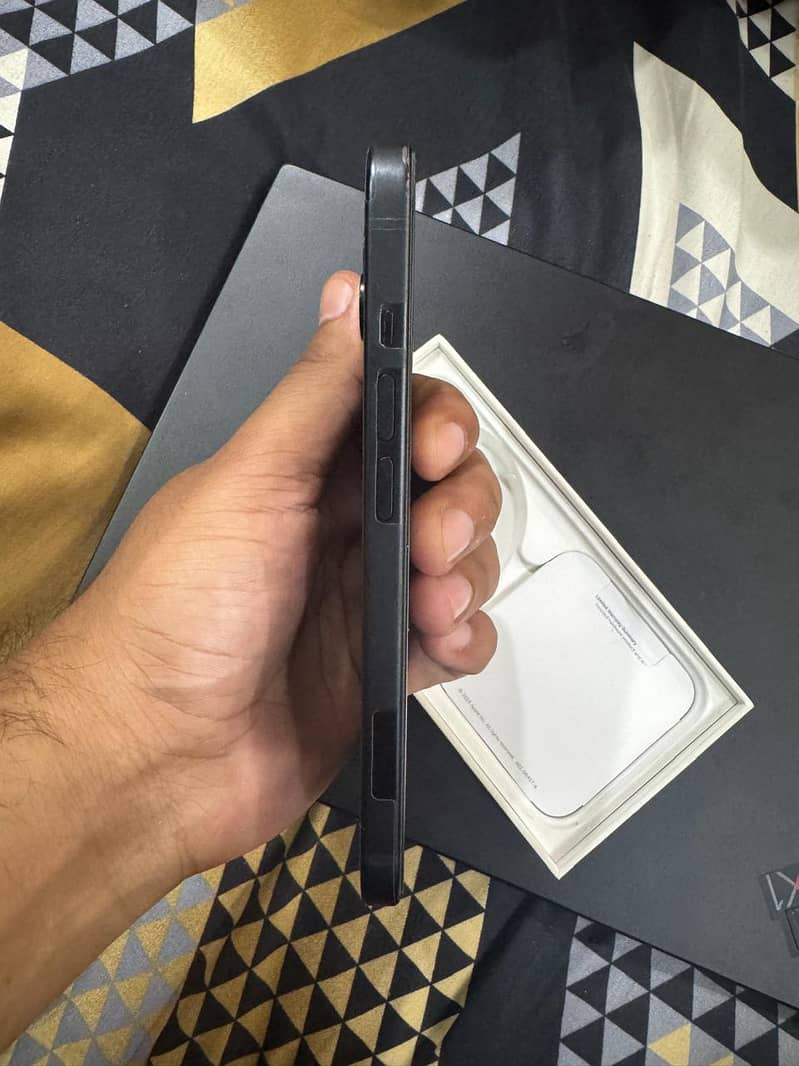 Apple iPhone 15 2