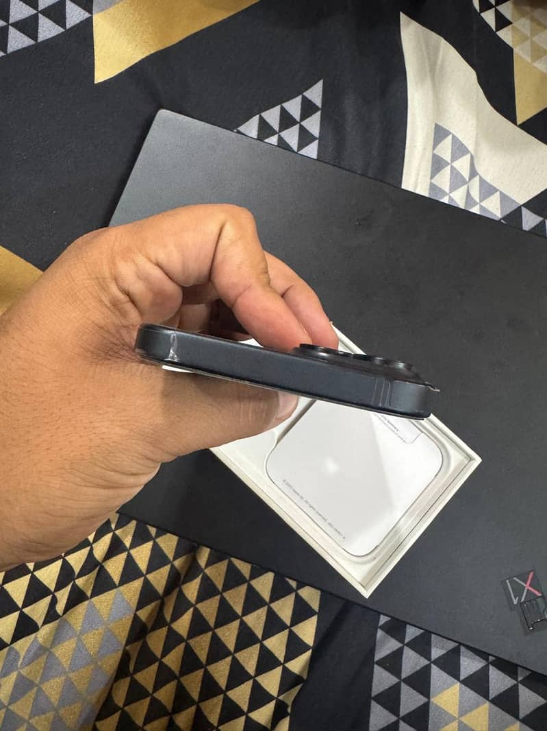 Apple iPhone 15 3