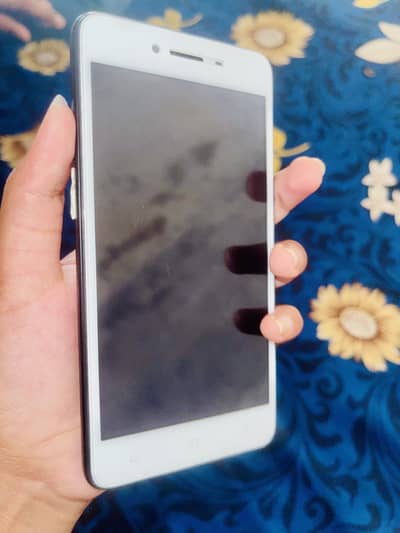 OPPO A37