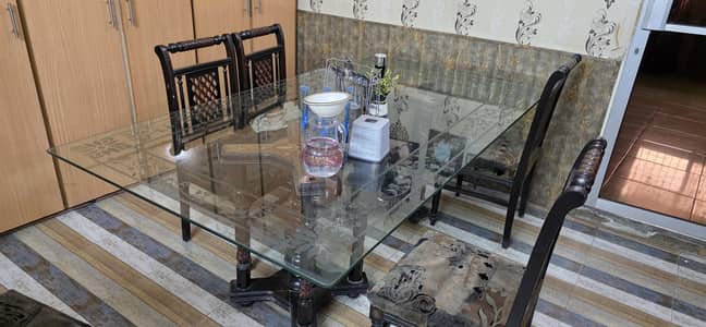 Dining table Large with 5 chairs is up for sale