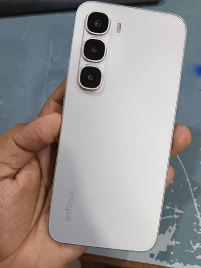 Infinix Hot 60 Pro Ram 8+8 Memory 128gb PTA Approved