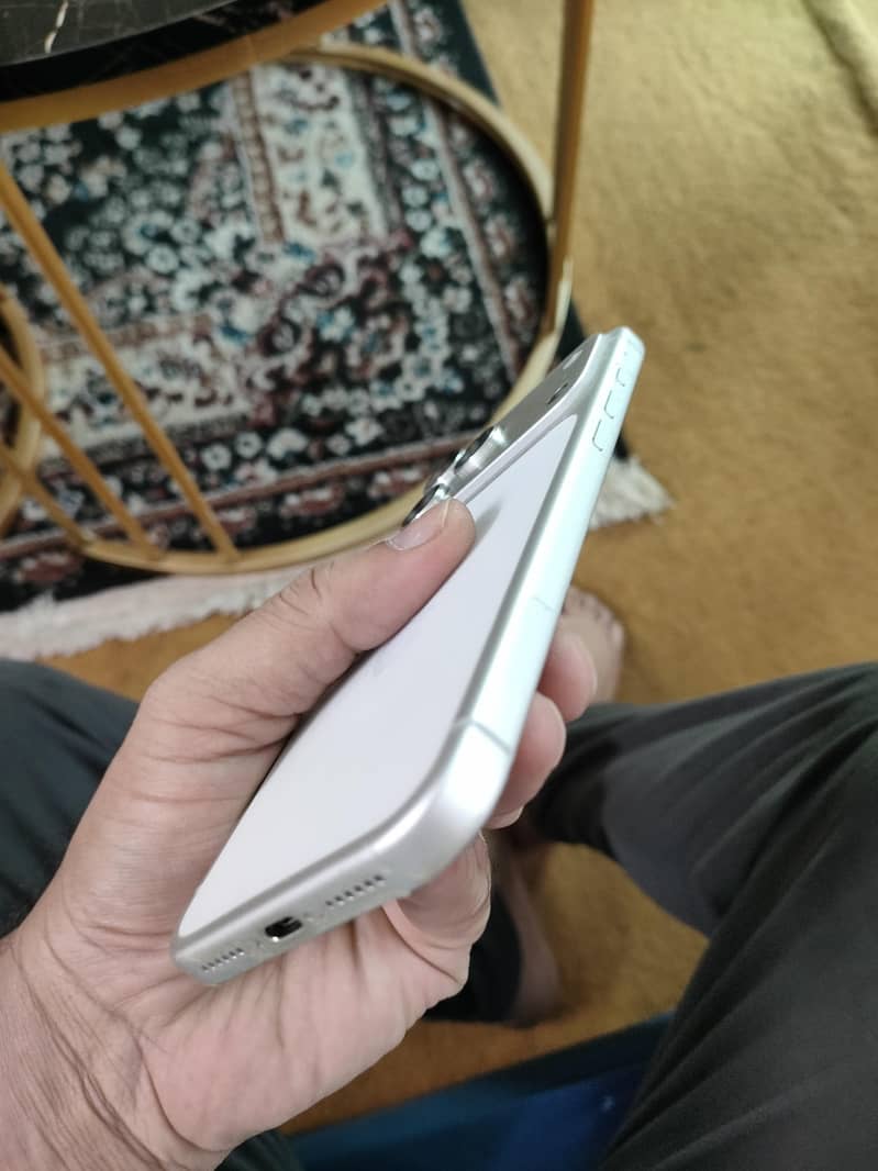 Apple iPhone 17 Pro Max 5