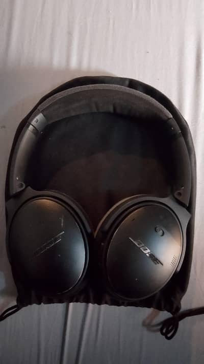 bose QC 35 headphones like bose,Sony,jbl