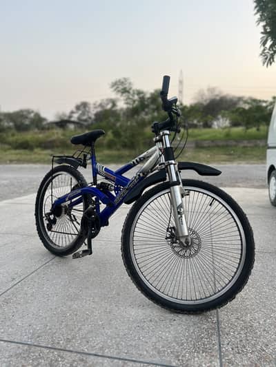 Dolphin River Bicycle. Shocks, Disk brakes