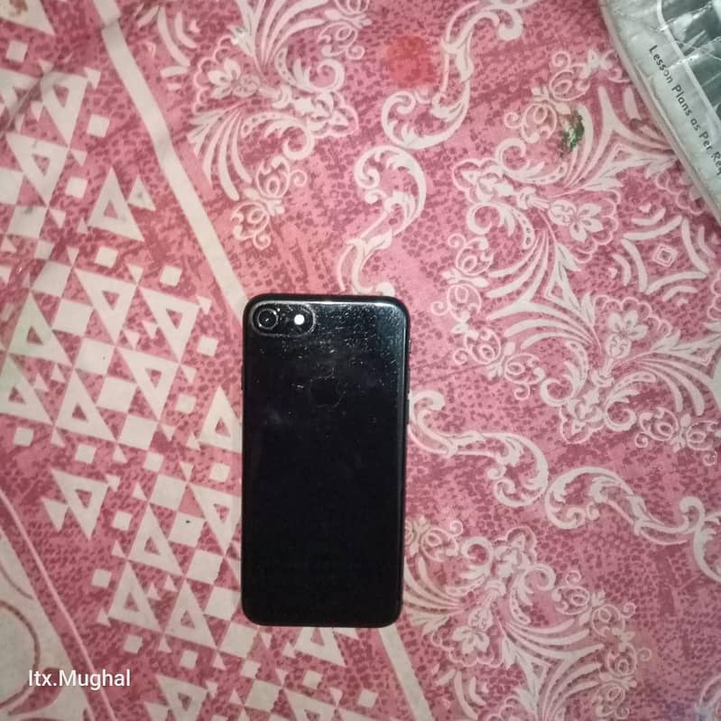 Apple iPhone 7 2