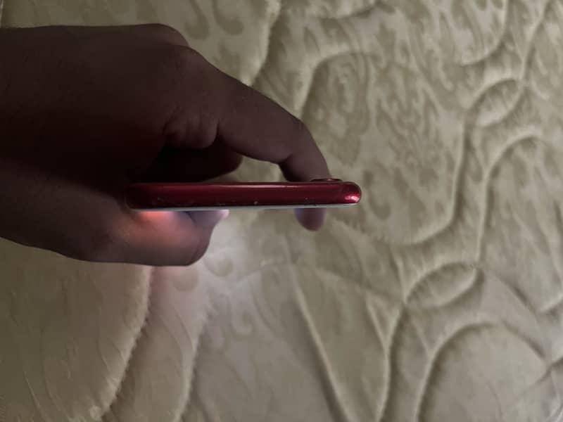 Apple iPhone 7 0