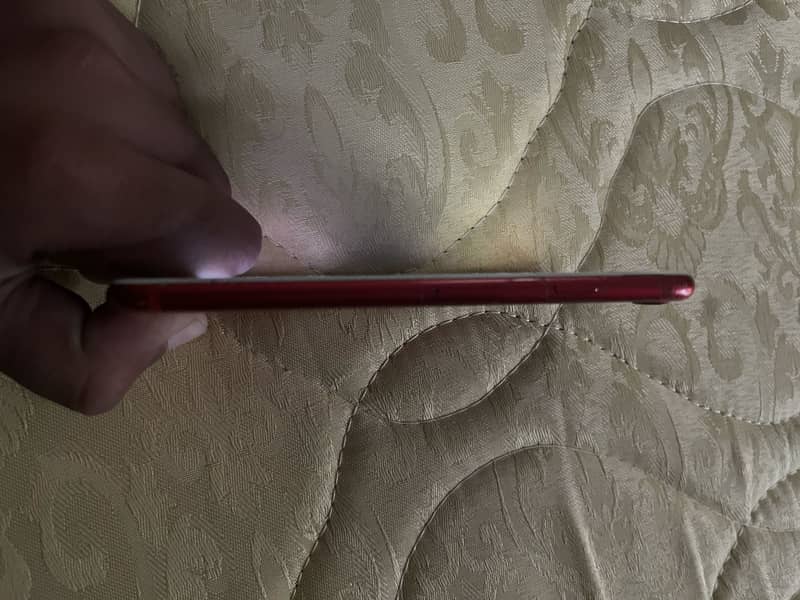 Apple iPhone 7 4