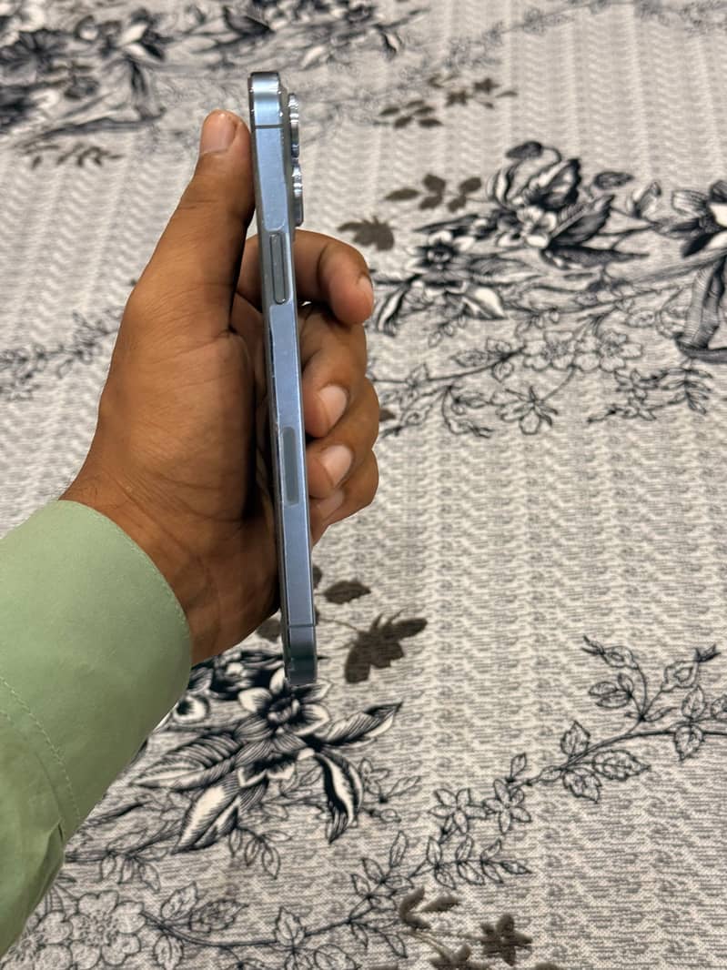 Apple iPhone 13 Pro Max 3