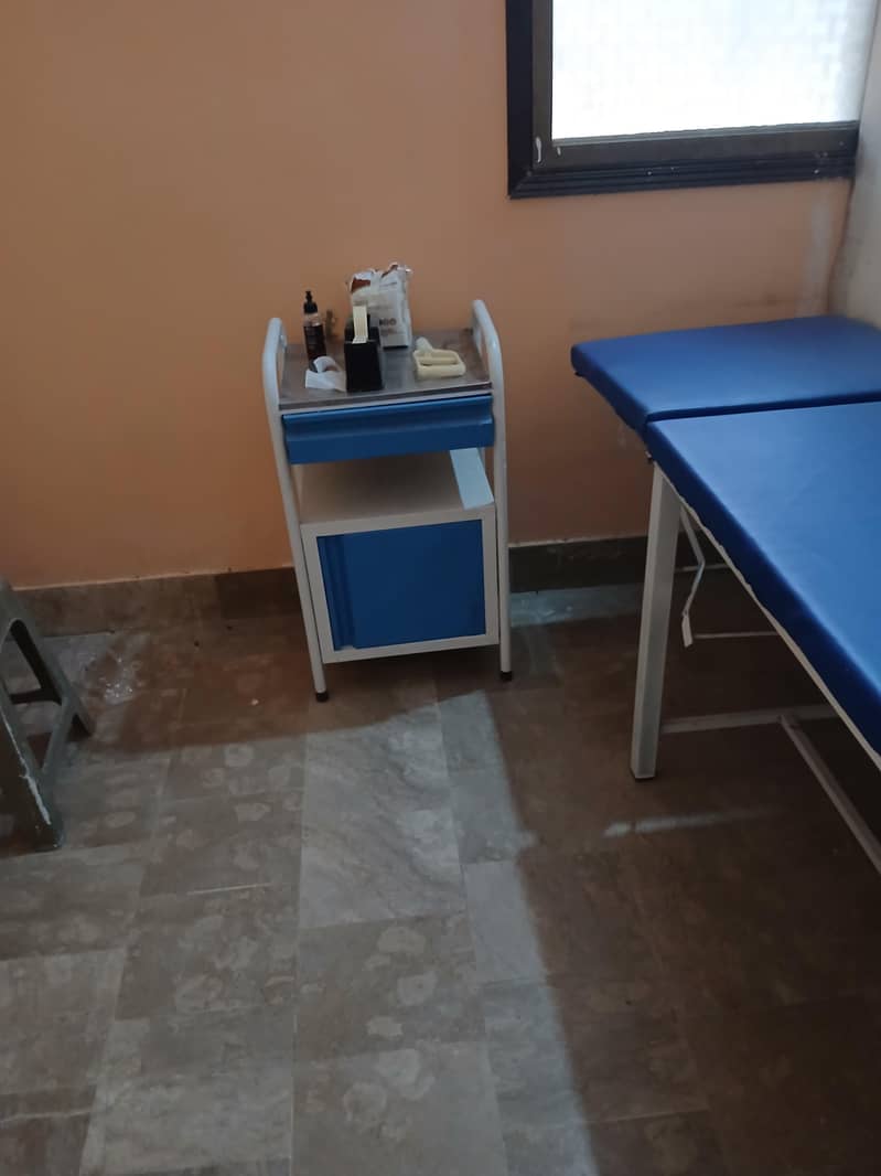 Bedside trolly bed 0