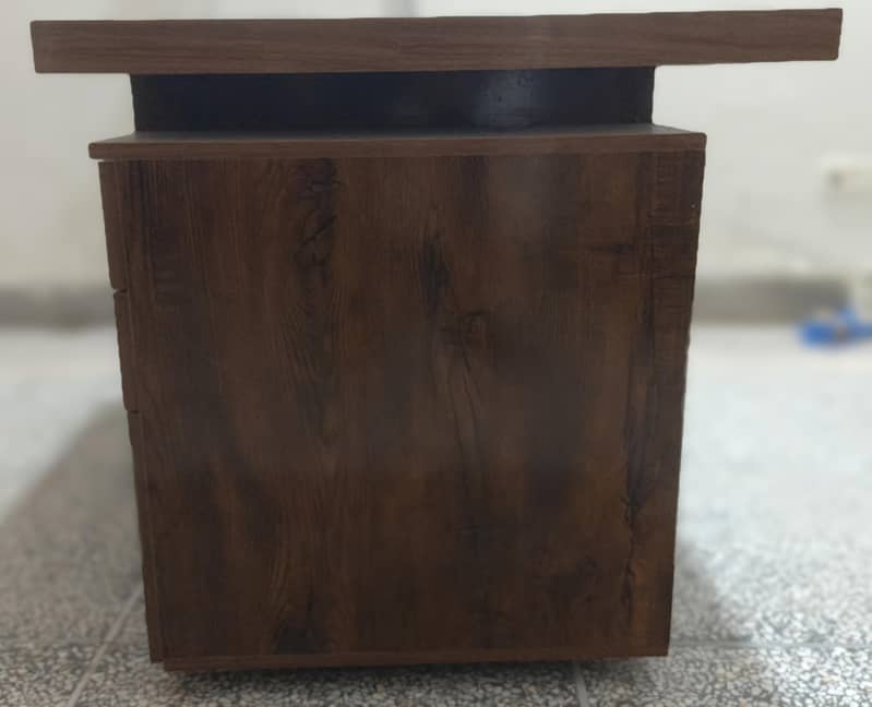 Office Table 0