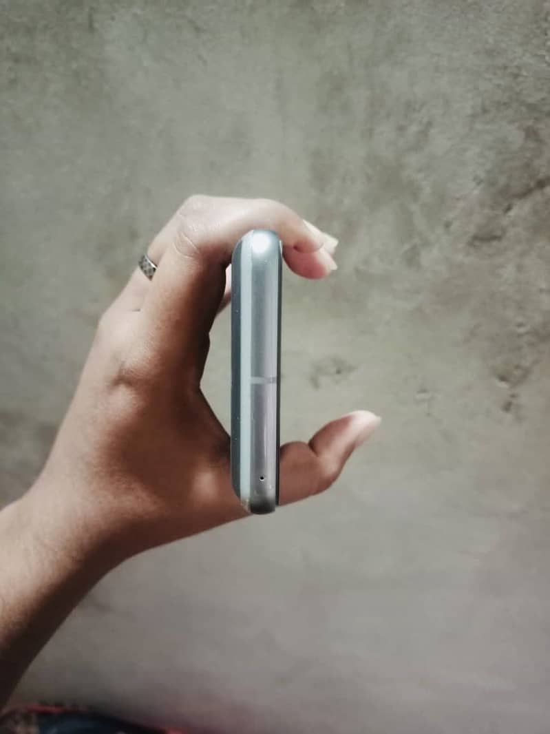 Google Pixel 8 2