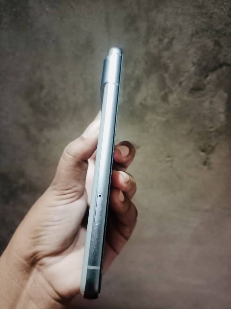 Google Pixel 8 3