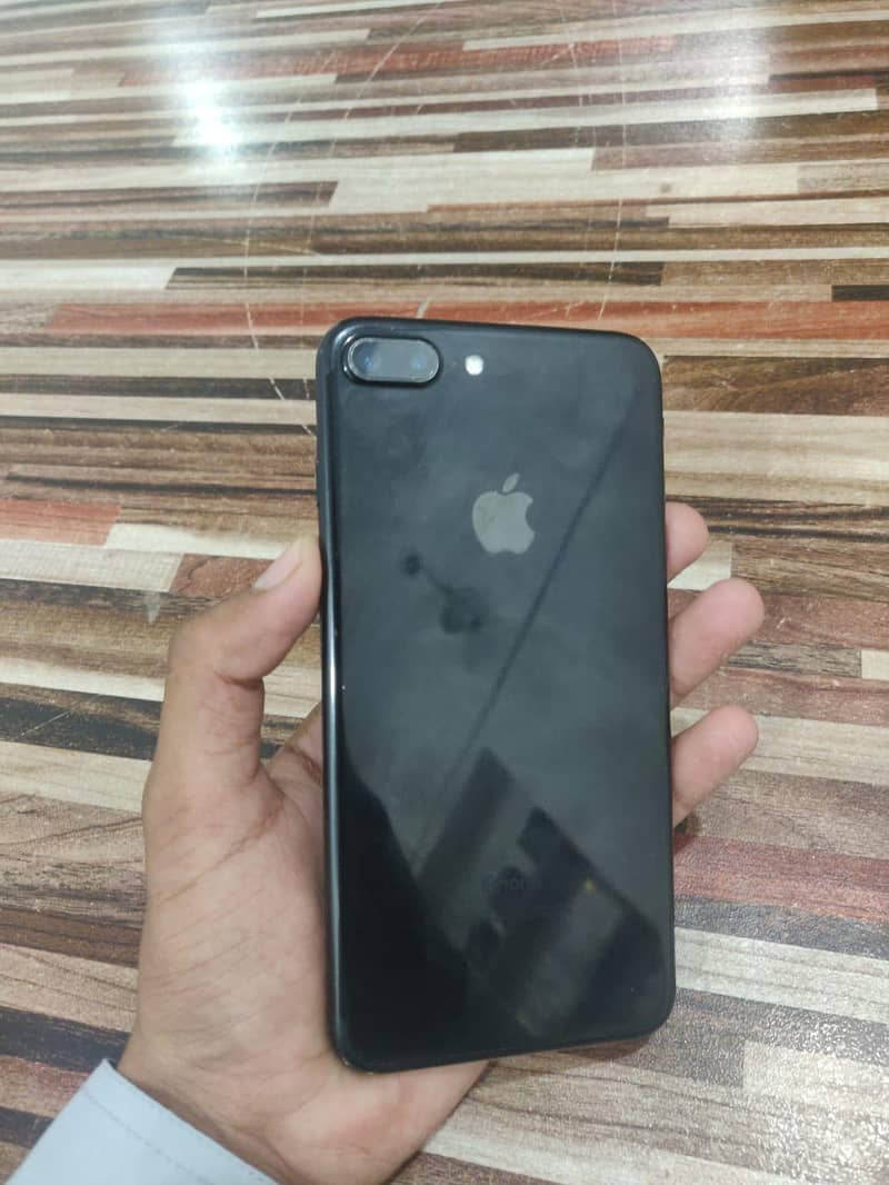 Apple iPhone 7 Plus 0