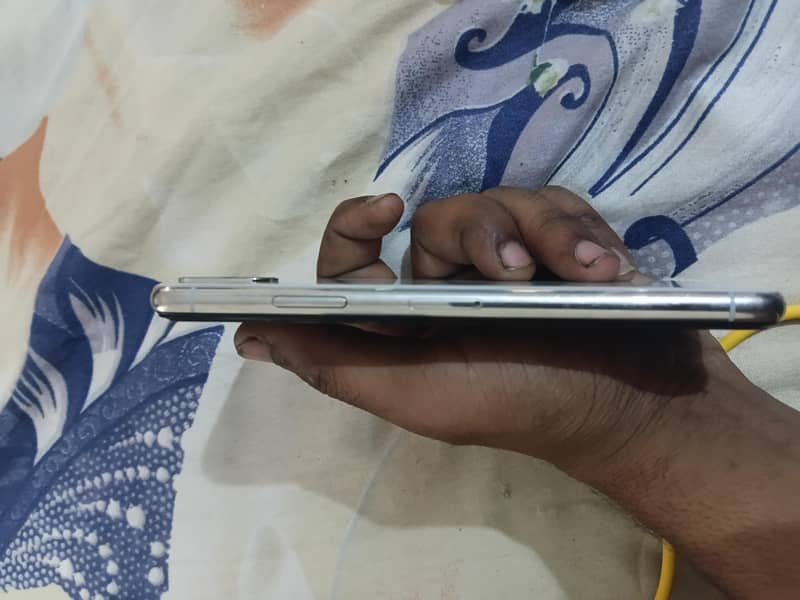 Apple iPhone X 1
