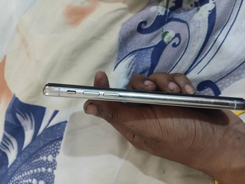 Apple iPhone X 2