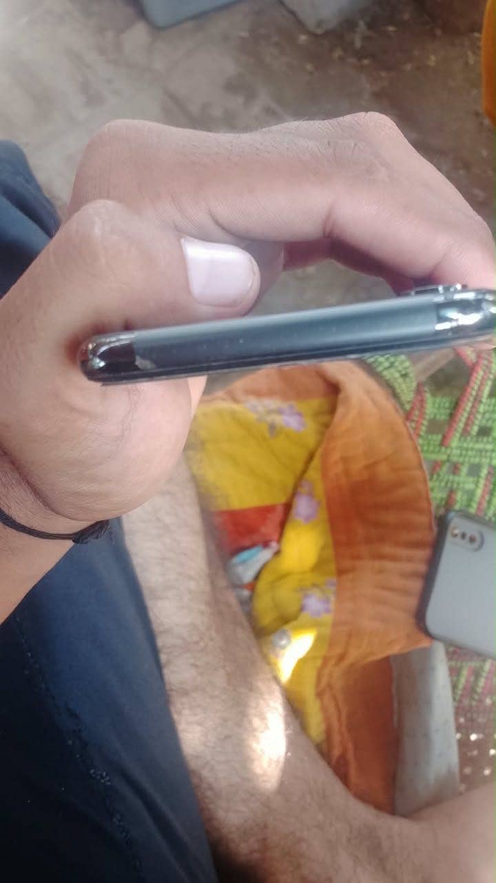 Apple iPhone X 2