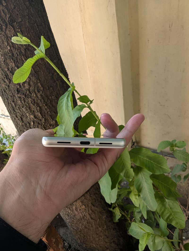 Google Pixel 7 5