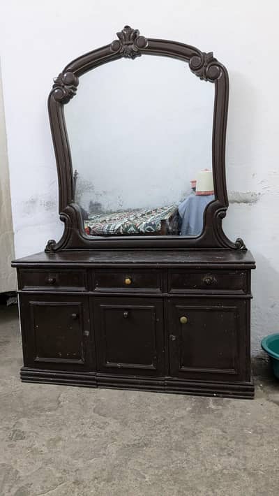 dressing table