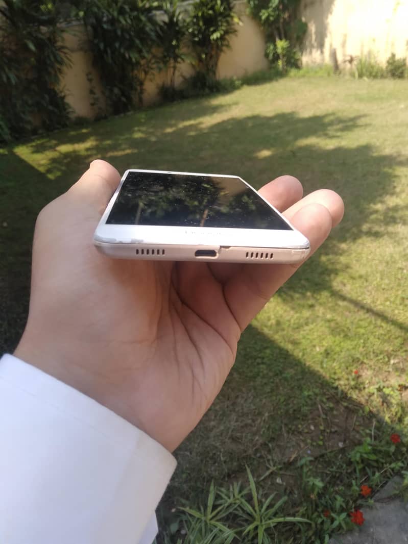 Honor 6X 4