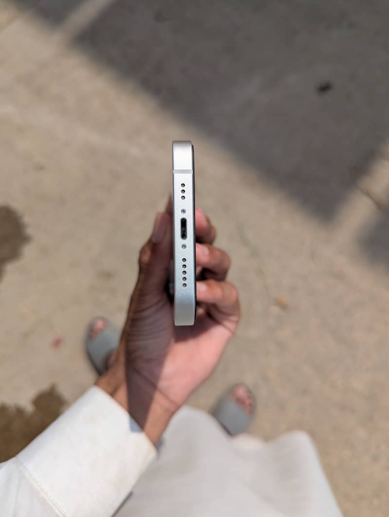 Apple iPhone 12 1