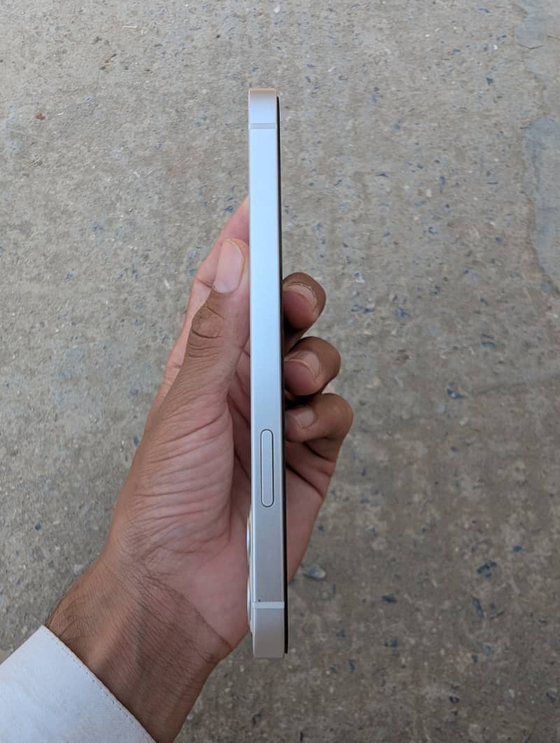 Apple iPhone 12 9