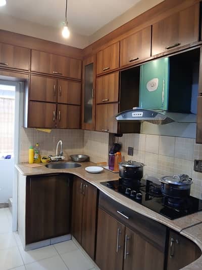 Sale flat 3 bed d d attached Tile floor Outside parking Lift 24/7.1400sqft 4thfloor Roadfacig ELLIF APARTMENT GULSHAN BLK2 NEAR KASHIF FOOD Dmd 180 lac*Code(16745)*